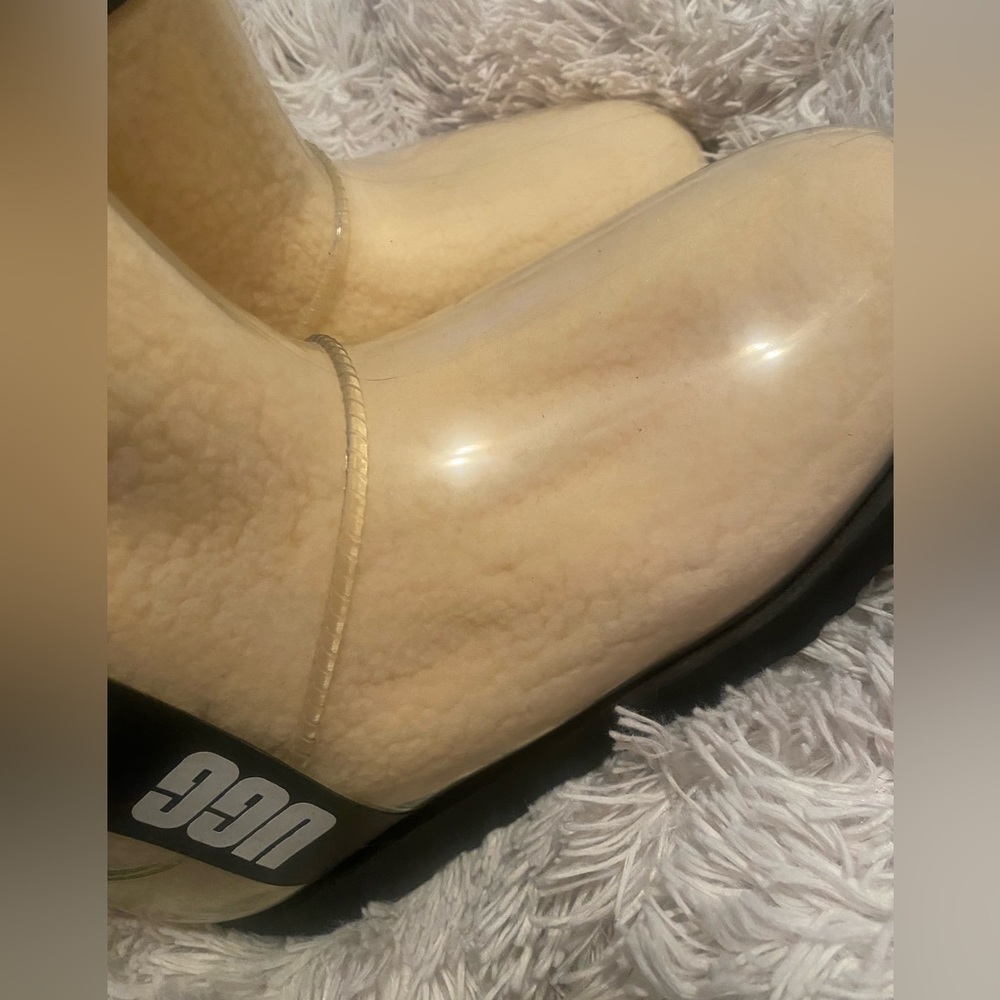 UGG Women’s Classic Clear Mini Size 10